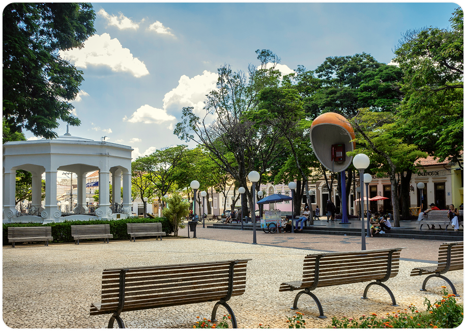 Praça central de Itu